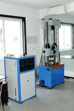 Machine d'essai universelle