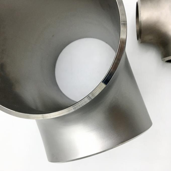 PIÈCE EN T égale du soudage bout à bout de pièce en t de garnitures de tuyau de la norme ANSI B16.9 SMLS 1/4 pouce à 40 pouces Rollingsand 1