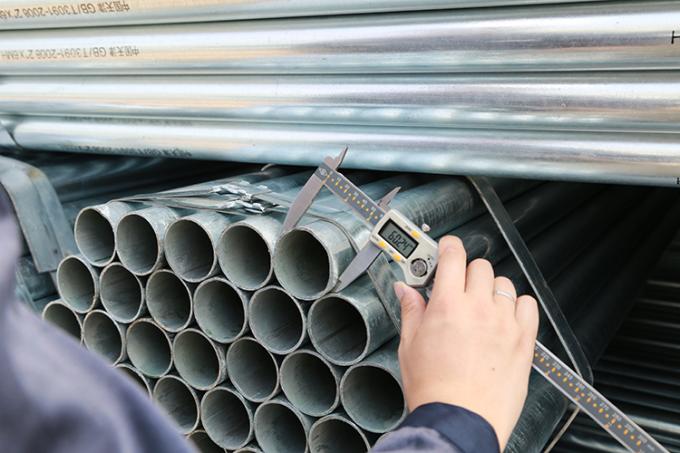 Le rond d'échafaudage de construction de GI de Hot Dip de fabricant a soudé le tuyau d'acier pré galvanisé