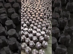 Bouton en acier inoxydable