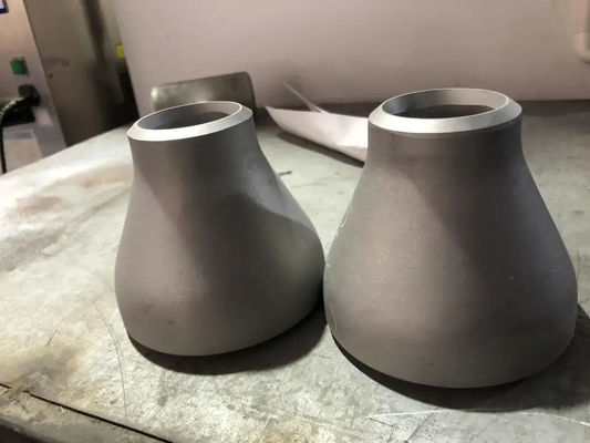 Raccord de tuyau soudé bout à bout sans couture du réducteur concentrique 304/316L d'acier inoxydable d'ASME B16.9